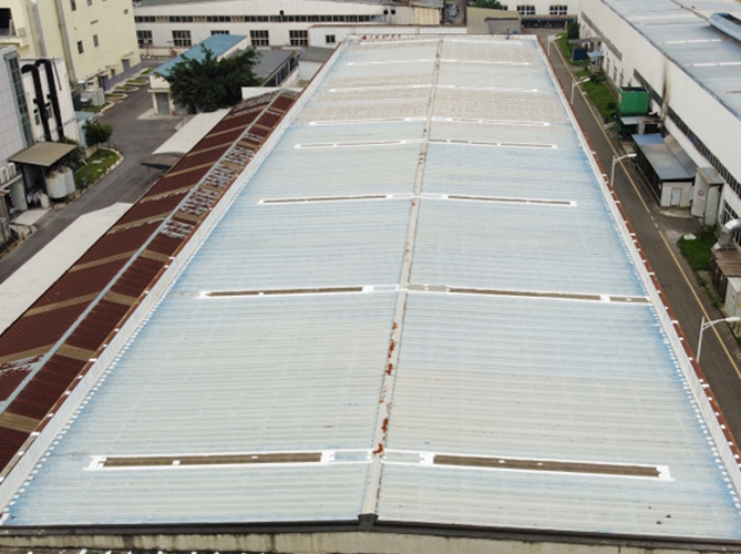 萬(wàn)友濾機(jī)有限公司輕鋼廠房屋面修復(fù)工程